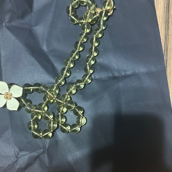Elegant Green Beaded Necklace with Floral Accent